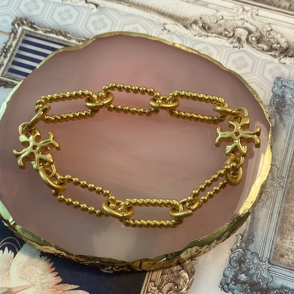Stylish Gold Chain Bracelet with Cross Accents